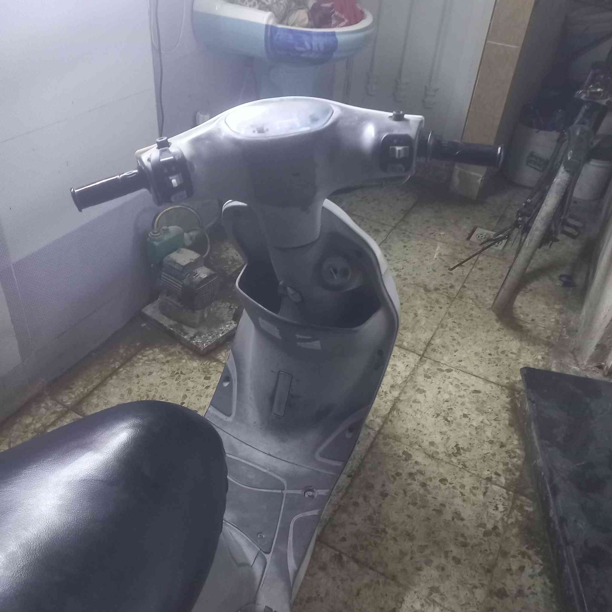 سلام عليكم دراجه ماكس منغولي سلف وهندر سعر ٥٥٠ المكان بغداد العبيدي  رقم ***********
