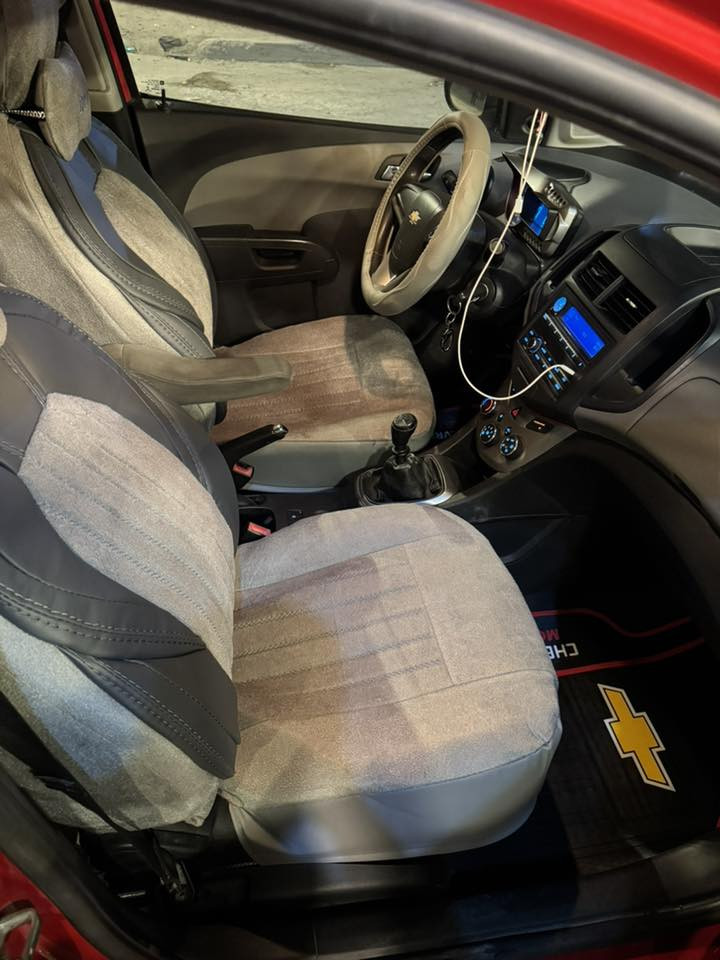 شوفر سونك 2013 كير عادي محرك 1800 وارد امريكي حادثها جاملغ ايسر فقط مصلح ومصبوغ ونص باب السايق ويا
سياره كير ومحرك وتبريد وكاله نظيفة كلش صار 5سنوات عندي وسنويه ب2028 تنتهي مكان بغداد رايدها ب55 ورقه وبيها مجال
الاستفسار الاتصال ***********
