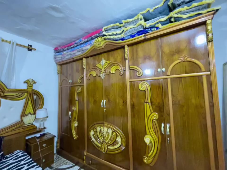 غرفه عراقيه تسكام نظيفه قاطين البيع سعر750  رجآ مو شراي لا يتصل ***********
