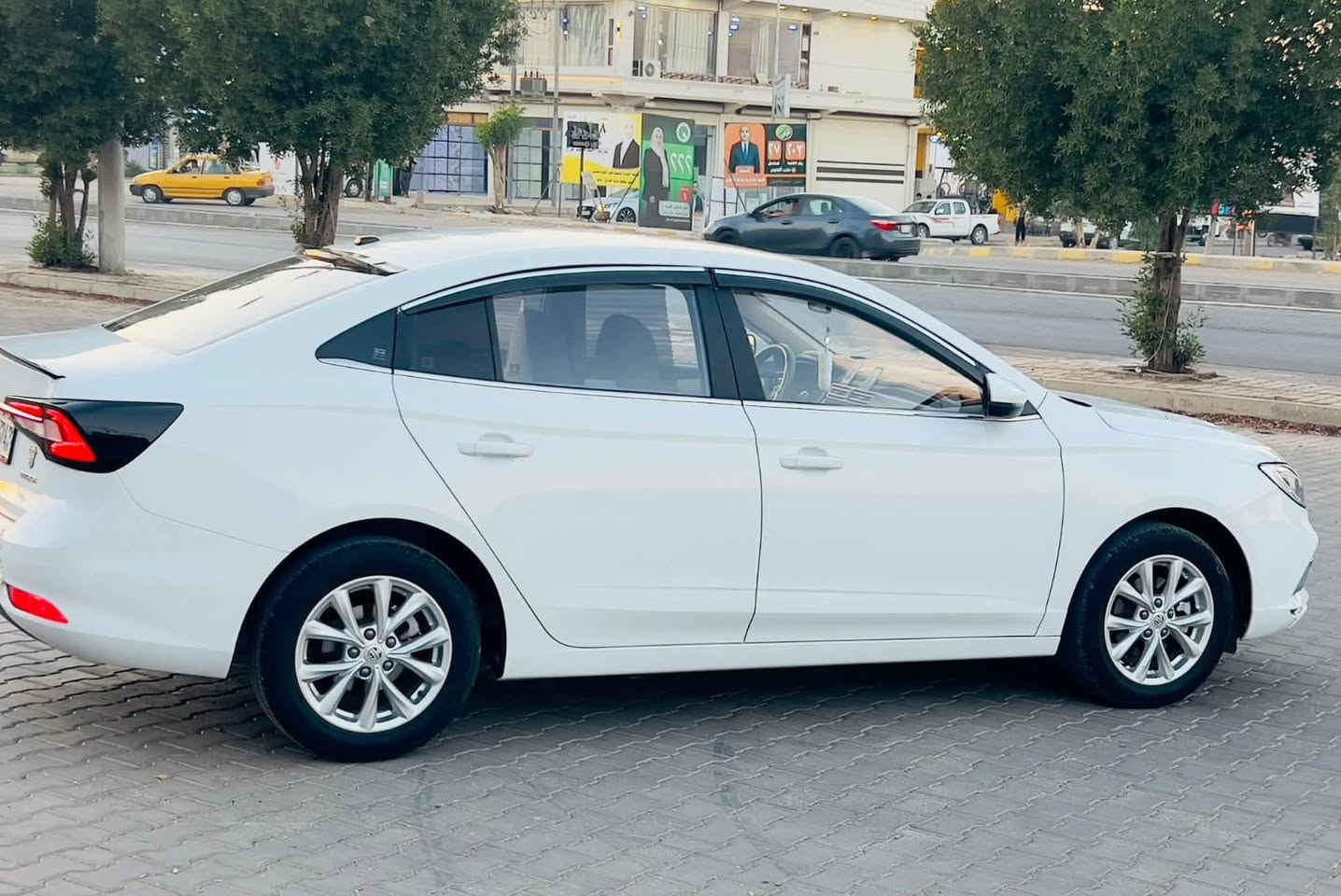 السلام عليكم
سيارة mg5
موديل 2024
السيارة ماشية36000km
رقم سليمانية بسمي
مواصفات كومفورت 
داخل بيجي 
بصمة 
لايت امامي LEDنهاري 
لايتات زينون 
بلاجكتر
شاشة و كامرة 
تبريد لمس 
حساسات خلفي 
حساسات اطار 
مانع انزلاق 
شاشة الكتروني 
ناقل حركة اوتوماتيك CVT
اشارة باالمرى
مثبت سرعة 
السيارة على وضع الشركة 

ضمان شركة 6سنوات او 200,000km

السعر 110$
وبي مجال 

***********
