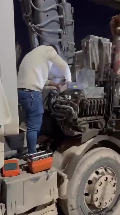 سلام عليكم للبيع و شديت ريمونت 
فرۆشتن و بەستانی ریمۆنت 
***********
***********

