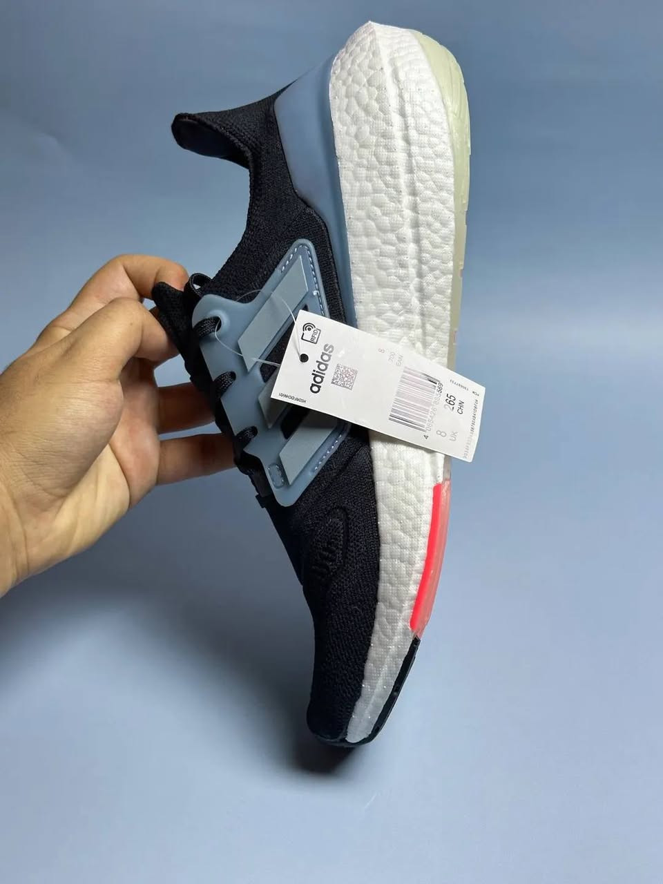 Ultraboost 22 سوبر ماستر مطابق للوكالة جديد
قياس 41 وثلث...26 سم
قياس 40 25 سم 
السعر 50 الف 
يوجد توصيل لجميع انحاء العراق 
للحجز خاص


**إذا كنت صاحب هذا الإعلان وتريد حذفه لأي سبب، رجاءا أرسل رسالة إلى الدعم الفني**