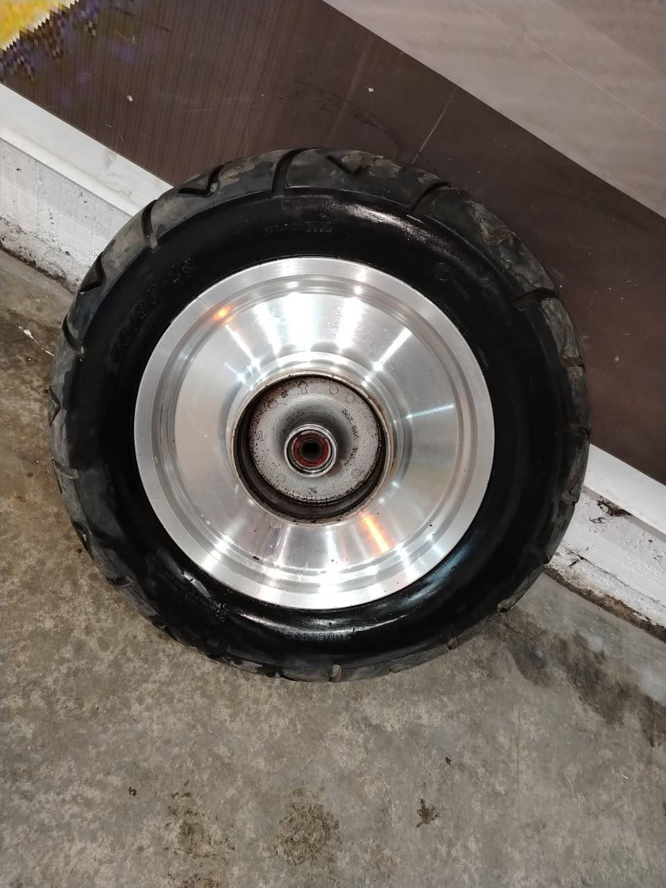 تاير و يل كب ستد شادو  سعر ٢٠٠ الف  بيها مجال ***********
