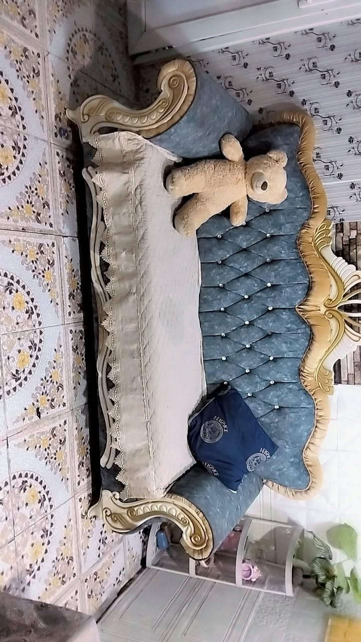 10 مقاعد نضيف مابي ضرر مستعجلين ع بيعته 
جكوك قرب بالات جكوك


**إذا كنت صاحب هذا الإعلان وتريد حذفه لأي سبب، رجاءا أرسل رسالة إلى الدعم الفني**