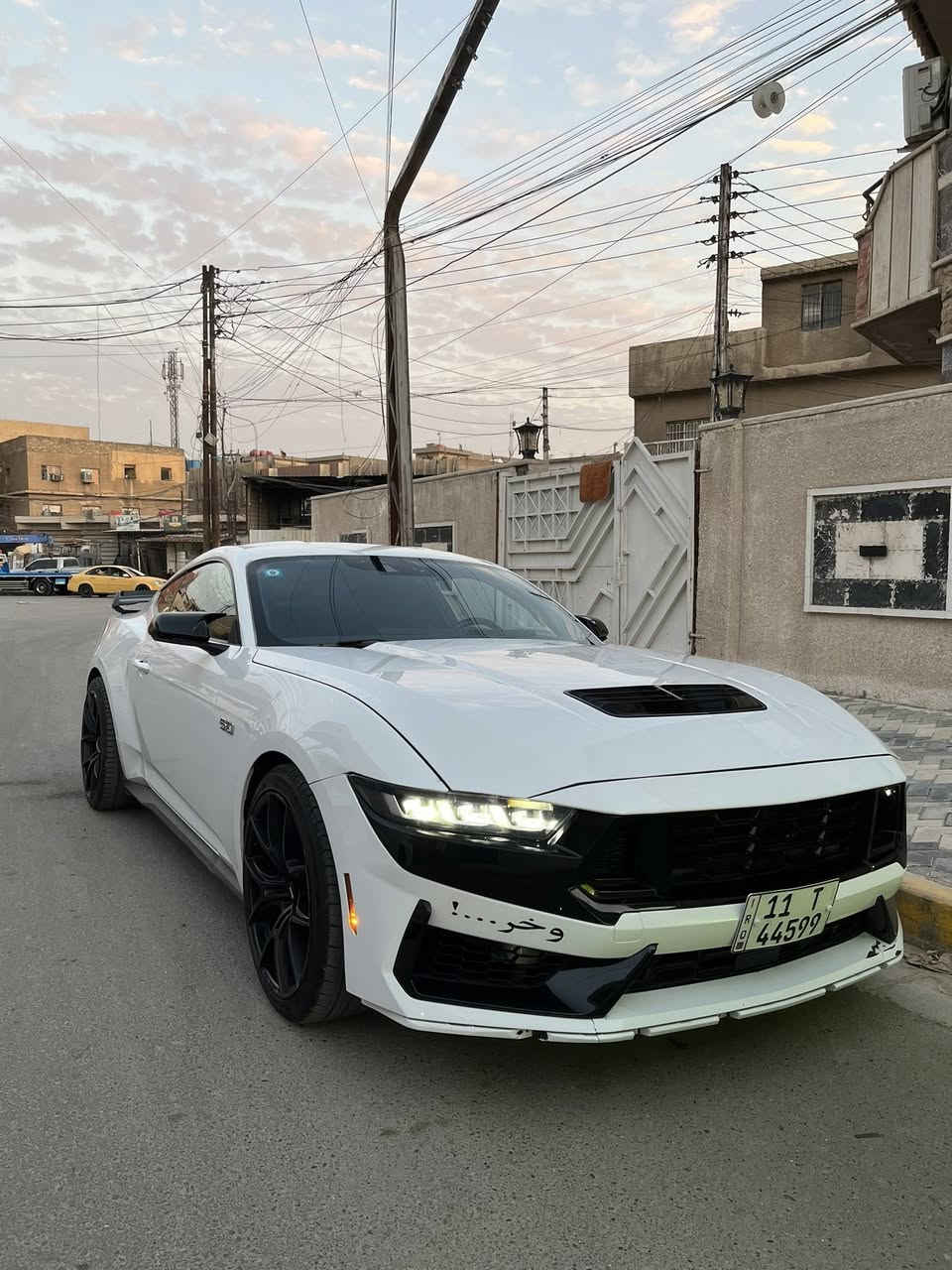 السلام عليكم 
موستنك جيتي GT 

موديل 2024 

ماشية 11 الف كيلو متر 

رقم بغداد مميز 

موستانك 2024 GT (10 Speed) 5.0

اللون ابيض

سنوية جديدة

هزة جديدة

تحويل مباشر

مواصفاتها معروفة Gt :

كشنات تدفئة تبريد

شاشه متصلة

ترحيب ابواب

ترحيب بصمة

تشغيل اطفاء عن بعد 

فصله السيارة من البصمة تفصل

شاشة متصلة

كشنات كهرباء 

ترحيب كامل عند التقرب من السيارة

هاند بريك دكمة

مثبت سرعة

قيادة ذاتي

رادارات بكل مكان

رادارت جانبية امامية خلفية

منبه اصطدام خلفي امامي

اوتو هولد

وباقي المواصفات معروفة

 مكينة كير اكسل تبريد كلة مكفول 

السيارة عليهة تفريغ وبرمجة 

وعليهة ويل اصلي ياباني سعرة٦٥٠ $ 

مكاني بغداد 
رقم تلفون ***********
متوفر واتساب واتصال 

السعر 29000$ 
وبيهة مجال
