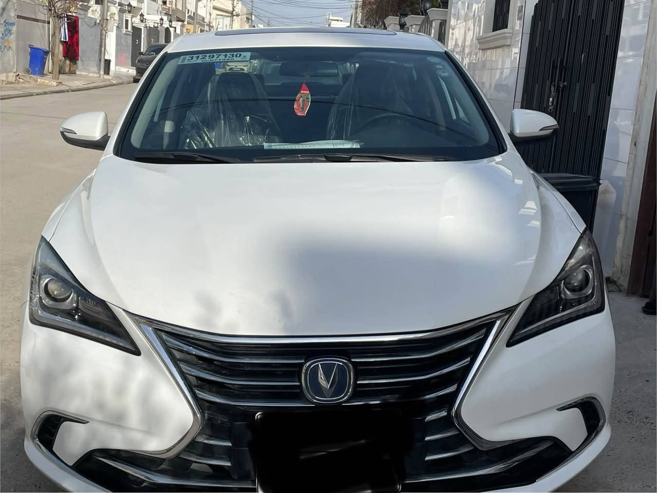 سلام عليكم شانجان  ايدو موديل 2020
السعر 114
***********
مكفوله لا ضربه ولا تبديل ولا تعديل بارد 
فول مواصفات 1/1 
رادر وتحديد مسار
فتحت سقف 
كشنات كهرباء و خزن  
كشنات جلد
مري شفط 
فول حساس
لايت  زنون  بلادي 
بكلايلت   لد
فول تحكم ستيرن 
شاشه كأمره 
5 ويل كب 
ماشيه 83
وبعد بيه هواي مواصفات 
حجم لمحرك 1600 دوش 
كير AT
تدفه + تبريد شغالات 
ومحرك وكير خير من الله مكفول
كهربائيات جاهزه
سياره جاهزه من كلشي 
رقم اربيل 
مكانها اربيل أربيل, العراق
