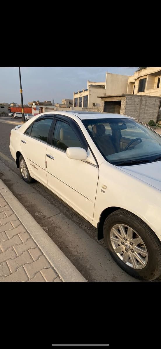 للبيع كامري موديل 2006 كراند مكينة 6 سلندر مكينة كير مكفلات تبريد شغال صدر تمام  بيهه صبغ شبر بالبونيد فقط بدون دواخل شرط  رقم دولي اربيل بسمنه تحويل مباشر ثاني يوم    صبغ بالهلال الايمن  شبر فقط بدون دواخل مكان السيارة الضلوعية الحردان. خاص ماجاوب اتصل ع الرقم. رقمي الثاني ***********
