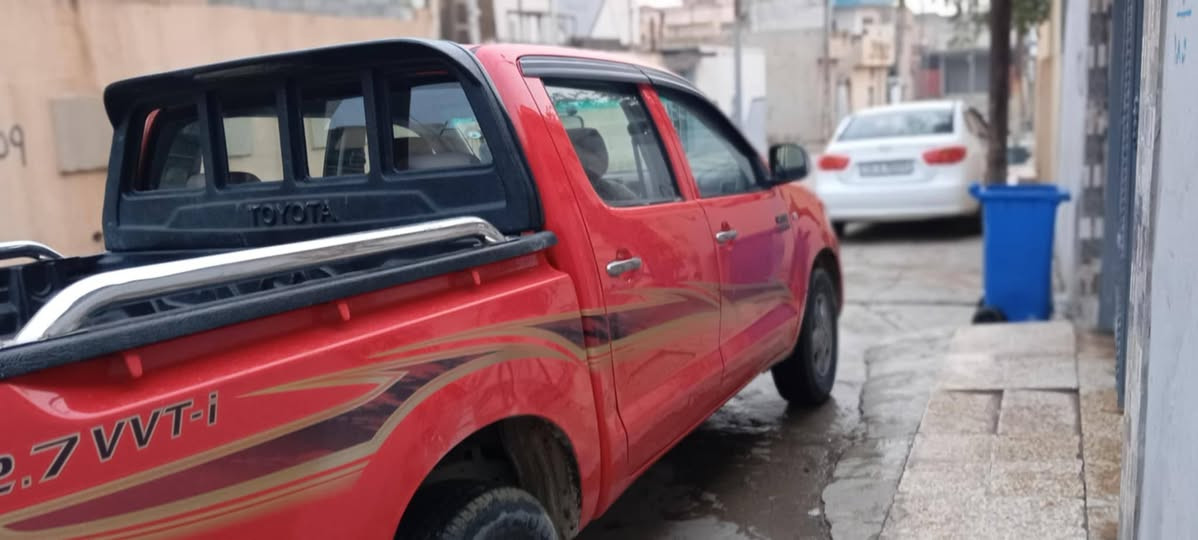 السلام عليكم للبيع تيوتا مرزي موديل 2011 كويتي شاصي 19 السياره مابيها صبغ بس ملاحضات محرك مفتوح تخم تاير جديد بيها كابون بانزين سنويه 2026 رقم السياره اربيل دولي السعر 175 وبيها مجال بيع او مراوس حسب القناعه العنوان الموصل جانب الايمن حي المطاحن رقم صاحب السياره 
*********** كورك 
***********اسيا
