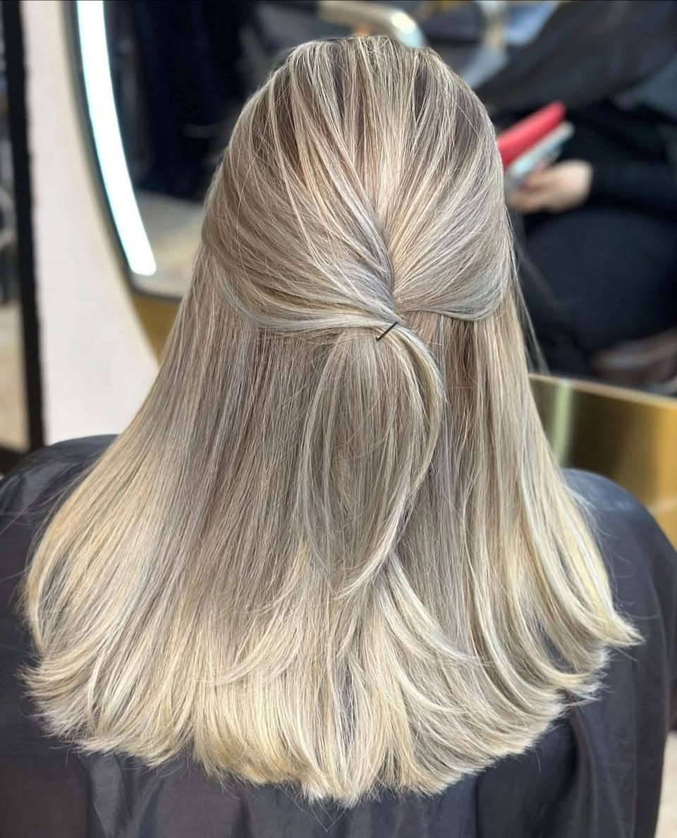 ((( سنتر وازياء المهرررة)))
                     (((***********)))
بسم الله ونبلش بعروض ا لتحبوهه 😍

تاتو بلوك 25 الف تاتو سكس دي 25 الف 
تاتو فايبروز 45 الف

🔻🔻 بكج السعاده 
بكج كامل هايدروفشيل +ابره تبيض الوجه +ابره نظاره للوجه + بديكر ومورد قدم+ حف الوجه فقط ب (25 الف ) 

🔷العرض الاول 
سحب وصبغ  وقص للشعر القصير ولادي كب      25 الف
سحب وصبغ   وقص للشعر المتوسط   50 الف 
سحب وصبغ   وقص للشعر الطويل   75  الف 

🔷العرض الثاني 
صبغ وتخصيل  وقص للشعر القصير  كب ولادي 25 الف
صبغ وتخصيل  وقص للشعر المتوسط 50 الف
صبغ وتخصيل  وقص للشعر الطويل 75 الف
سيلفون اضافة حسب ثخن شعر 

🔷العرض الثالث
مسرح ومعالج للشعر القصير 50 الف
مسرح ومعالج للشعر المتوسط 70 الف 
مسرح ومعالج للشعر الطويل 90 الف وبضمان 6 اشهر

🟥من ممكن يتغير سعر حسب كسره الشعر وثخنه  🟥
 
🔷العرض الرابع 
معالج الشعر  الاوكسيلا للشعر التالف والمقصور تكرارآ  والتعبان من الصبغ يعني اذا تريدين تصبغين او تخصلين وخايفه عشعرج هذا معالج حينطي متانه ويعالج شعر تالف 
⚫️شعر قصير 20 شعر وسط 35  شعر طويل 50

‏‎🟥 عروض قسم الاضافر  
جل اكستيشن + جلش+ دزاين 25 الف 
سترونك + جلش ودزاين 20 
جلش + دزاين  يد او قدم 15 الف 
ازاله جل اكستيشن 10 الف
ازاله جلش 5 الف 
ادامة جل اكستيشن+ جلش+ دزاين 25 الف 
الدزاين فقط اضفرين اي اضافه يدفع وصل 5 الف اضافيه 

🟩تركيب الرموش طرفية 15 الف 
كاملة 25 الف 
رموش كثيفه vip 50 الف 

تنظيف قدم 10 الف 
حف وجه 10 الف 
سشوار 10 
قص وسشوار 15 الف
فقط قص 10 الف  
واكس فول بدي بدون بطن وضهر 50 الف 
واكس مناطق 15 الف و
واكس فول مع بطن  وضهر 75  الف
حقن تغيرر شامل250
وجنات فقط 100الف
شفه60
ابره نظارره 50
ابره كلف ونمش وتصبغات مع هديه ابىه نظاره وابره الطماطه 100 الف

حنه + عرس )مكياج + تسريحة+رموش + تنظيف قدم + تنظيف بشرة + حف وجه ) 350 الف 
فقط عرس 100 الف 
مهر 150 الف 
مرافقات 30 الف

الزعفرانيه اربع شوارع مجاور مدرسه لاحباب لاهلي مقابيل ازياء عبوود
