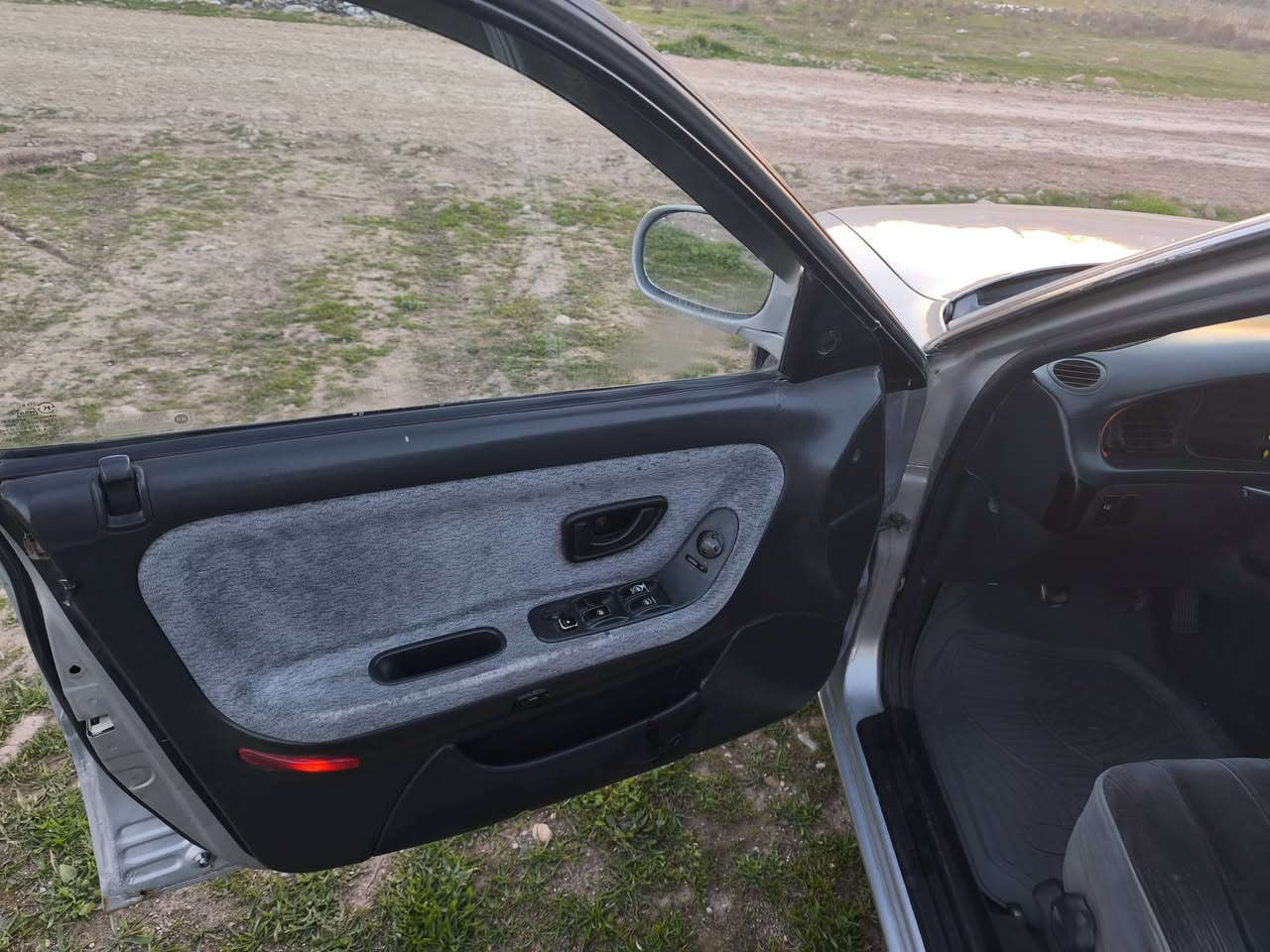 سوناته 2موديل ٩٤ فول اي نقص مابي كله شغال تبريد تئدفيه شغال كير عادي السنويه بسمي رقم ديالى كهربائياته كله شغاله الاستفسار اتصل وتدلل مكان السياره ديالى خانقين *********** السعر 55وبيه مجال بسيط
