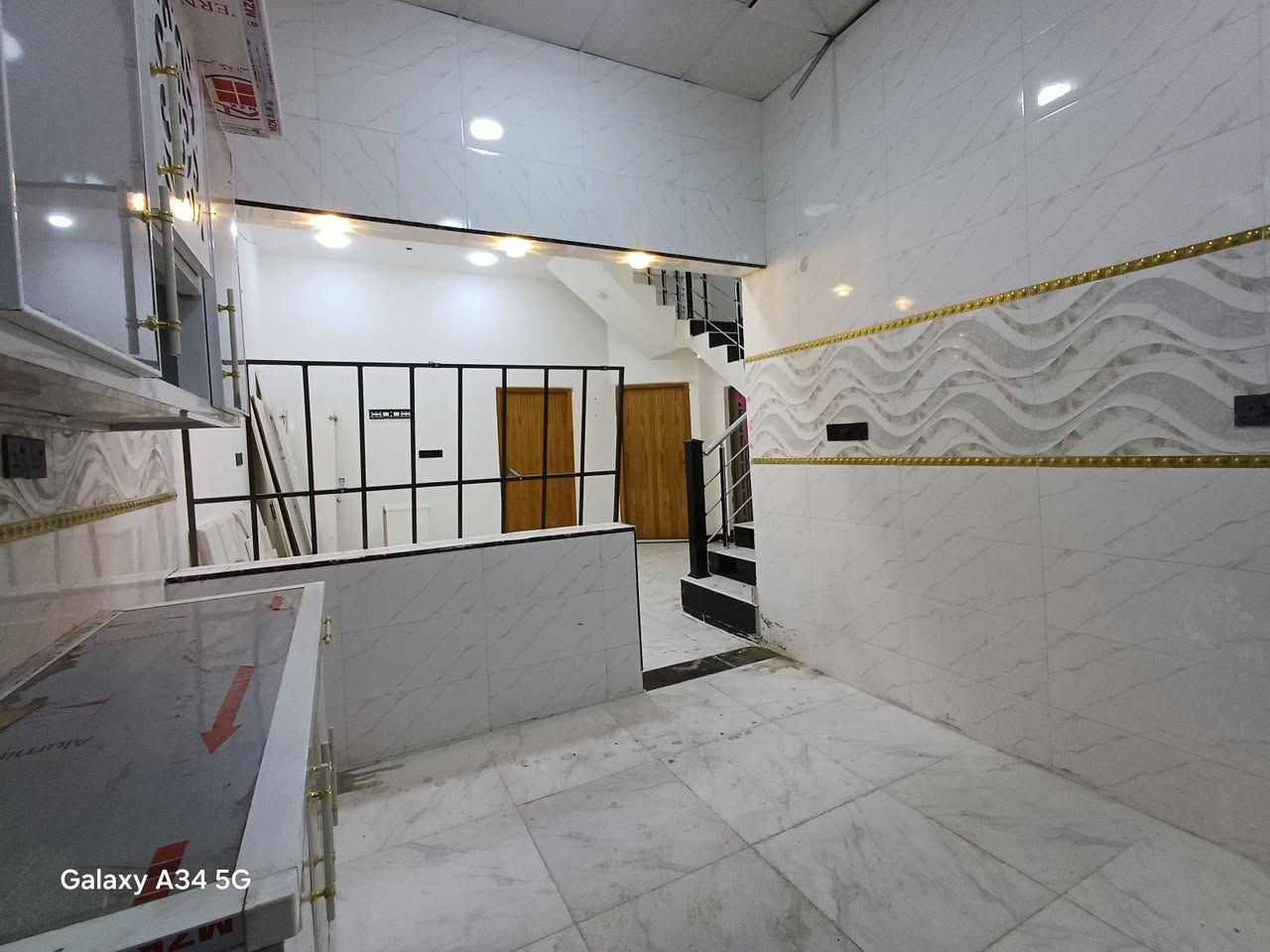 بيت 100 م 
ملك زراعي صرف
الجزيرة _ باب الهوى _  شارع 23 قرب سنتر ريحانة
2 غرفة وصاله واستقبال ومطبخ وصحيات الخارطة كلش حلوةة .
سعر البيع 57 مليون

مكتب عقارات التساهل
***********
