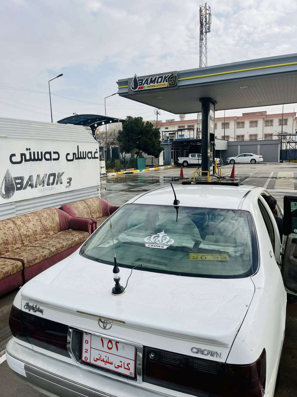 مەلیکە بڕاوە 2002
دوو دوگمە مەکینە VVT
ئاڵتونی بازاڕ
چوار کوشن کارەبا
سوکان کارەبا
ئاوینە کارەبا
تەبرید سارد و گەرم بەستراوە و بێ عەیب
چوار تایەی تازەی لە ژێرە
ڕۆن و پاتری و فلتەری لۆک
تەجی و سەماعە و کارەبای هەموو مەزبوت
گیڕ ومەکینە و جادە گرتن ە سوکانی ڕەقەم یەک

ئەو شوختەی لای سەکنی هەیە ڕەسمیم داناوە
تخوا مشتەری نیت سەرمان مەیەشینە

سعری ۳٤ گڵا
شوین سلێمانی
***********
