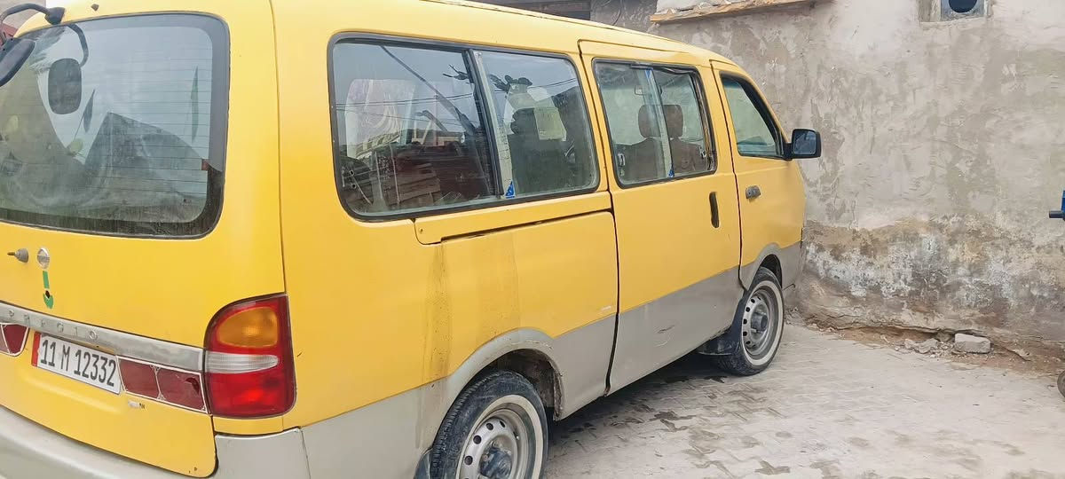 السلام عليكم بريجو للبيع96 رقم انجليزي ماكينه خير من الله حداديه زينه تخم تاير مكان نجفا ما متواجد على الفيس سعر خاص ***********
