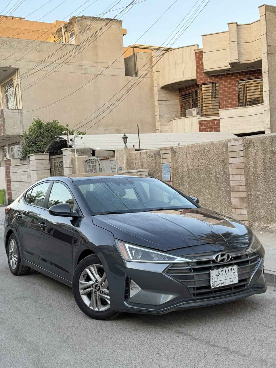 السلام عليكم النترا 2020 امريكي رقم بغداد انگليزي تحويل مباشر السعر ( 116$) مكانها بغداد زيونه *********** 
سياره جديده بدون نقص تبريد ثلج صدر وتخم تاير جديد 
محرك 2000 دوش مكفول هوه والكير سياره بيها ٣ قطع صبغ بدون دواخل بدون تبديل وصور الحادث بلمنشور السياره ليبل واحد الشراي يتصل
