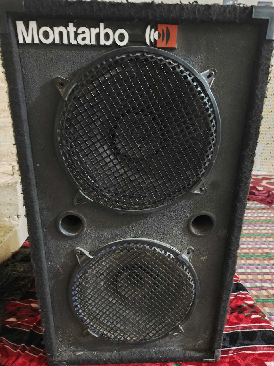 السلام عليكم خدام الحسين جهاز وربع سماعات ثنائي مستخدم
السعر 570 وبيهن مجال

باور اربع خطوط ما مصلح نظيف 

زوج واحد سماعات  12 انش ما مصلح 

اصلي السعر 1600 وبيهن مجال 

العنوان كوت حي الحكيم نزله بيت خليفه 

رقم الهاتف***********
