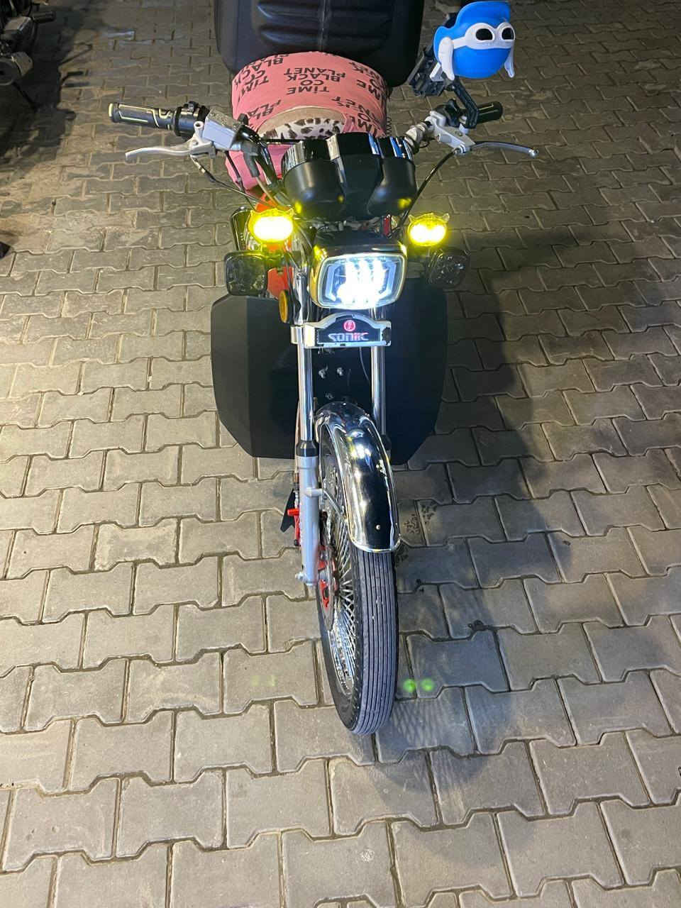 سلام عليكم لبيع موديل 2023 نضيفه كلش معنى الكلمه
رقم وسنويه مداور ثاني يوم دراجه حلوه كلش تجي وتشوف بعينك السعر مليون و 300 وبيها مجال مكاني نجف كوفه رقم مبايلي ***********
