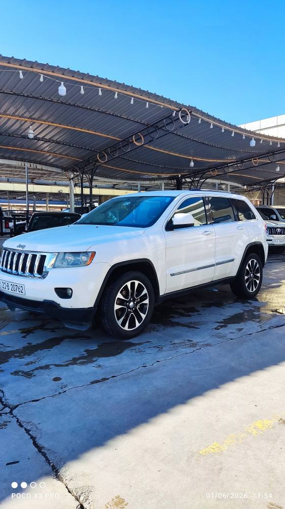 السلام علیکم    ***********📞
مکان سیارە   سليمانية 
سعر سيارة 179 وةرقة بى مجال  
جيب گراند جيروكى 2012  لون ابيض امريكى  4×4 
سنوية شغلات جديد  تحويل وكالة شرط ثانى يوم  گير و محرك بشرط مامفتوح صور صونر موجود بلمنشور السليمانية, العراق
