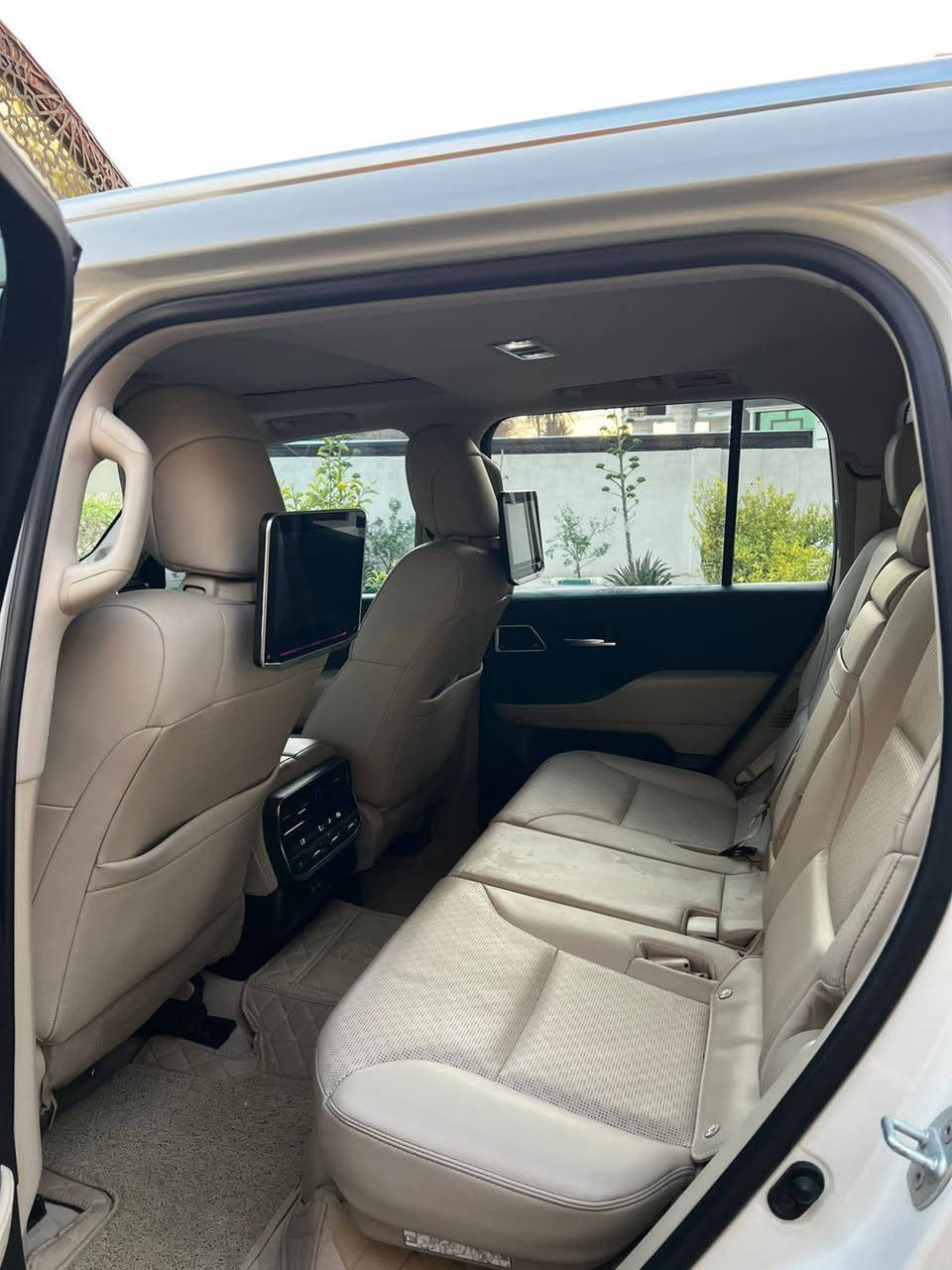 لاندكروز فيأكس ٢٠٢٣ساز لمتدد اصلي ام الضمان محرك تنفس طبيعي المرغوب ماشيه ٥٣الف مكفوله من الصبغ والشخط والبارد والرصع والرمل بوضع الوكاله مضلل بالسنويه رقم اربيل بسمنه السعر ٧٢٠ورقه بيهامجال حك الجيه المكان فلوجه الاتصال ***********
