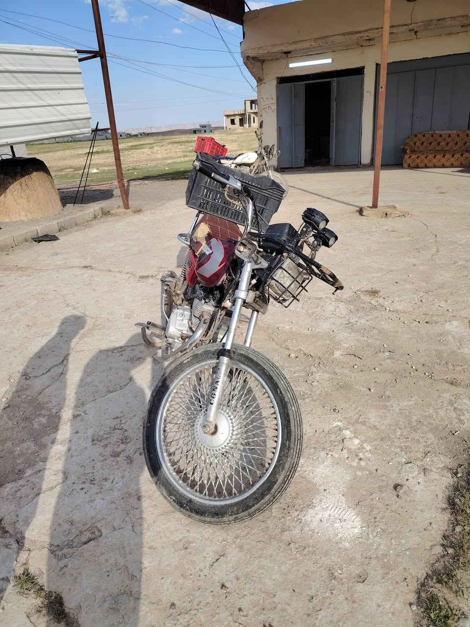 تايكر 20 وزن ثكيل دبلت وره جدام شقالت تواير وره جدام جدد كهربائية شقاله كلشي ما يعوزو السعر 250 الرقم ***********
