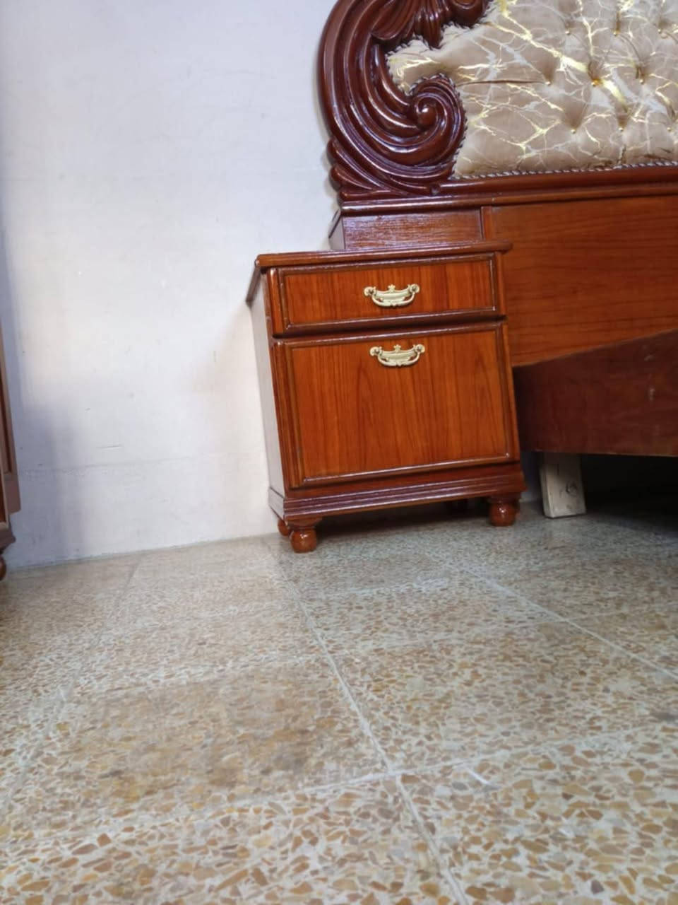 السلام عليكم غرفه ٦باب ملحق درجه أوله شرط نضافه ثقيله حيل المكان موصل الجديده


**إذا كنت صاحب هذا الإعلان وتريد حذفه لأي سبب، رجاءا أرسل رسالة إلى الدعم الفني**