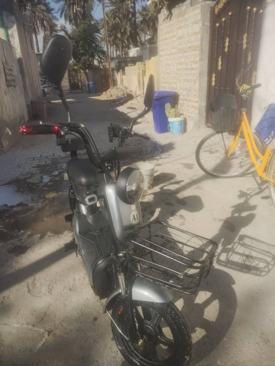 مراوس بار9مع الفرق جديدة استمال قليل صارشهر من اخذتهة مراوس بار9 .العنوان بغداد جسر  القديم اخوان مراوس وانطي فرق بار9الرقم ***********  بتلثميه اله خمسه وعشرين  ولا اكو ار تسعه مراوس  وبيه مجال
