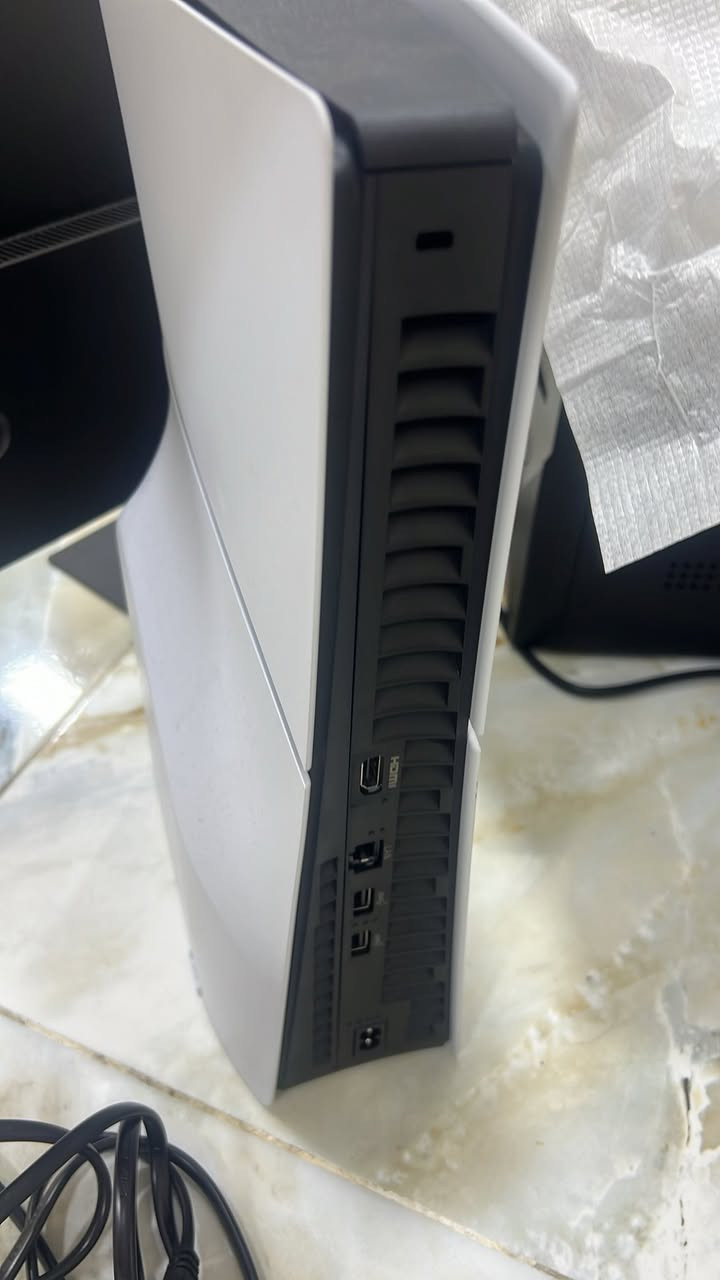 توفر ps5 سلم واحد تيره جداً نظيف (كاملل ملحقات) ((بدون  يده ثانيه))  السعر كامل 725 الجهاز لا مفتوح ولا مصلح
الجهاز صارلي 3 اشهر من مشتري
