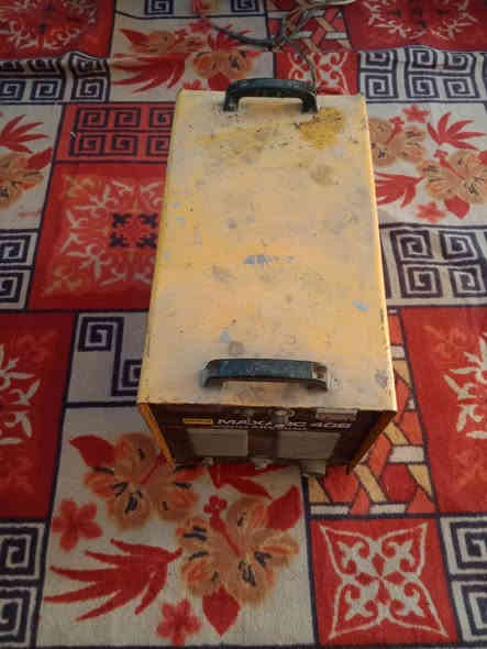 ماكنت الحام صنع 🇩🇪 تلحم نواع المعادن عل فحص سعر 500 وبيه مجال قليل مكاني بابل الهاشميه ***********
