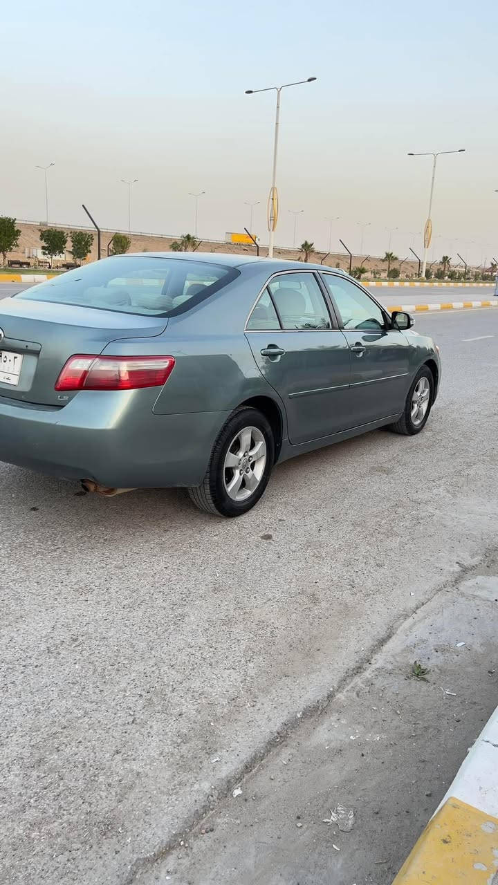 للبيع فقط
كامري 2007 كلين بدون ضربه بدون صبغ مكفولة
محرك 2400 
تبريد تدفئة كهربائيات كلها شغالة 
تخم تاير جديد كاتم 
رقم بغداد بأسمي تحويل مباشر 
بعدها على وضع الشركة 
ترايك وين متريد متصرف عليهة كلشي
السعر 114 وبيهة مجال حگ جيتك 
العنوان صلاح الدين قضاء العلم 
***********

