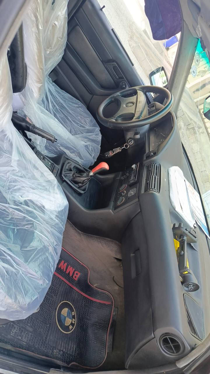 بي ام محرك 520 كبس كير عادي موديل 91 محرك شرط تبريد سياره تعمير جديد احلى من الصور داخل وخارج بدون اي نقص رقم اربيل دولي سلايد السعر 53 وبي مجال عنوان كركوك شرايه اتصل***********💯 كركوك, العراق
