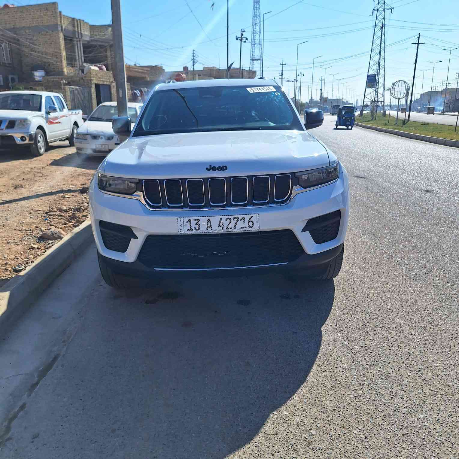 جيب ٢٤ وارد للبيع رقم ميسان شهداء ٥ راكب 
سيارة بدون تبديل بدون ايرباك 

ضربة بسيطة جدآ شبرين باب سايق وشويه جاملغ

بدون دواخل 

جديده جدآ 

***********

السعر ٣٠٠ وبية مجال

سيارة تعبان علية تعمير فول الله شاهد
1C4RJHA4R8950875
رقم حادث السياره
مكاني ميسان
