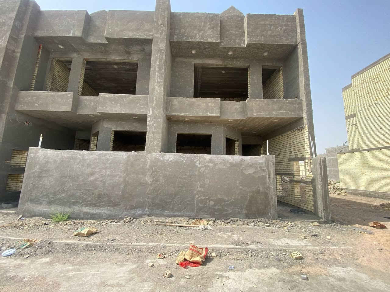 السلام عليكم هياكل للبيع. موقع ممتميز على شارع 100 الحلقي
20 1متر واجهة 6 والنزال 20 بناء درجة اولى طابقين
80 متر واجهة8 والنزال 10 بناء درجة اولى طابقين 
باسمي مباشر الاتصال بالرقم *********** مجمع الجواد السكني اراضي دعاوي الملكية نهاية شارع البدالة
