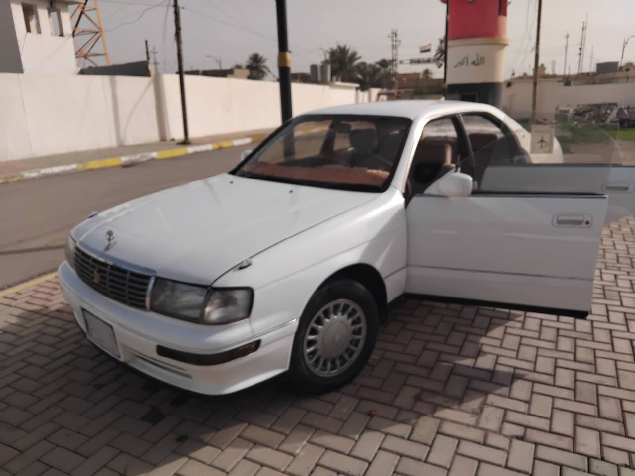 السلام عليكم سياره بطه للبيع متصل موديل 1992 رقم نينوى الماني شرط التحويل محرك كير 2500 شرط صدر تايرات كلو نضيف تبريد دفئه شرط
صبغ جاملغ خلفي فقط سعر 60 وبيها مجال
اتصال***********
