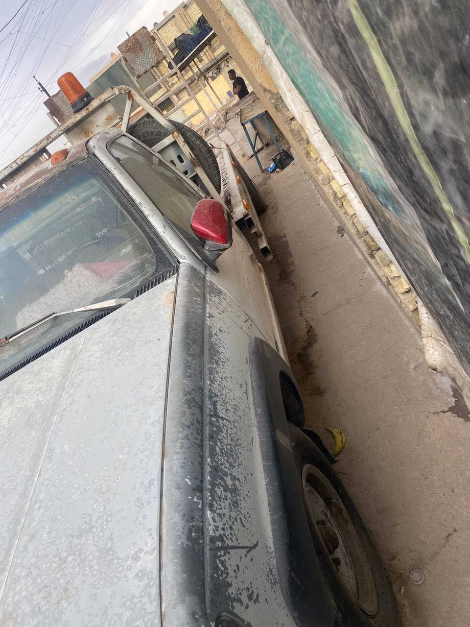 سلام عليكم سيارة كرين شوفر سطحيى البيع او مراوس مديل 91 فحل مكينه 8سلندر گير خمسه عادي رقم الهاتف ***********
