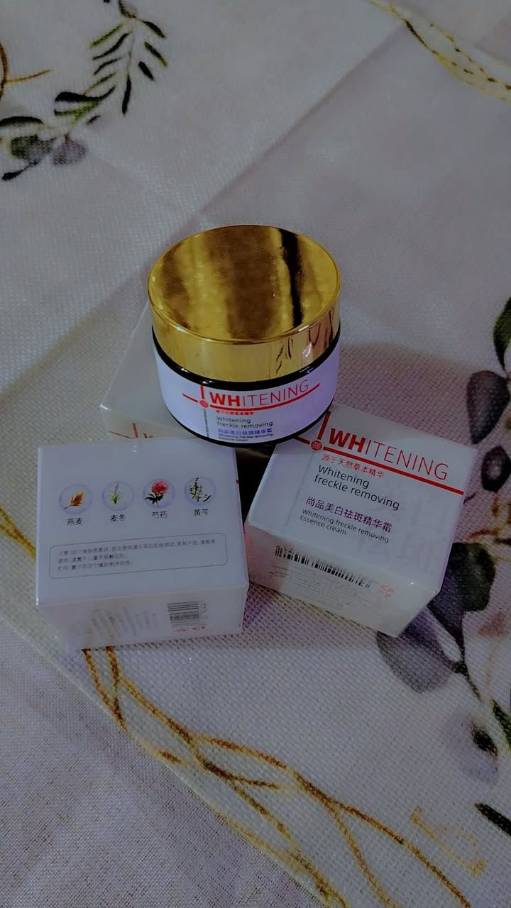 توفر مكياج +عنايه بشرة ماركات اصلي باسعار مناسبه
وتوفر بوكسات هدايا🙂‍↔🩷


**إذا كنت صاحب هذا الإعلان وتريد حذفه لأي سبب، رجاءا أرسل رسالة إلى الدعم الفني**