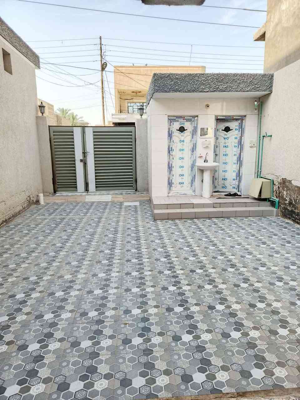 🔷 دار للبيع مع مشتمل هيكل
🔷الموقع : نادر الثانية خلف معمل النيسج مباشرةً
🔷المساحة 285 متر ، واجهة 15 متر , نزال 19 متر
🔷للأستفسار الاتصال على الرقم ☎ ***********
🔷او مراسلة الصفحة 📩
