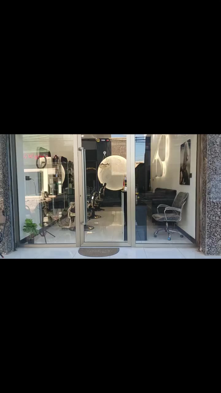 صالون حلاقة رجالي كامل التجهيزات والديكور للايجار الموقع الدوره حي دجله الشارع  الرئيسي  للاستفسار لاتصال على لارقام التاليه 
***********
***********
