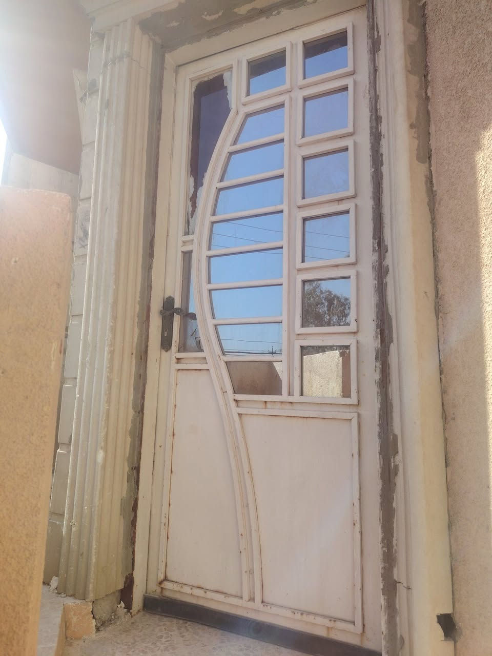 سلام عليكم باب وشباك للبيع دفع سعر بي مايرضى الله
***********
***********
