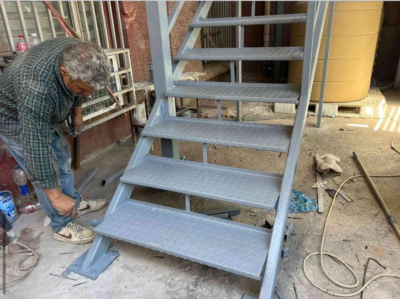 ‎🛠️ هل تبحث عن عمال محترفين في تركيب الركائز الحديدية ودرج الطوارئ لمبانيك؟
‎نحن نقدم فريقًا متخصصًا يضمن الدقة الهندسية والسلامة العالية وفقًا لمعايير البناء المحلية.
 • درج طوارئ سريع التركيب، مقاوم للحريق، ويتوافق مع قوانين السلامة.�📞 اتصل الآن لتقديم عرض أسعار مجاني: ***********�#عمال_ركائز_حديدية #درج_طوارئ #بناء_آمن #هندسة_مدنية”
