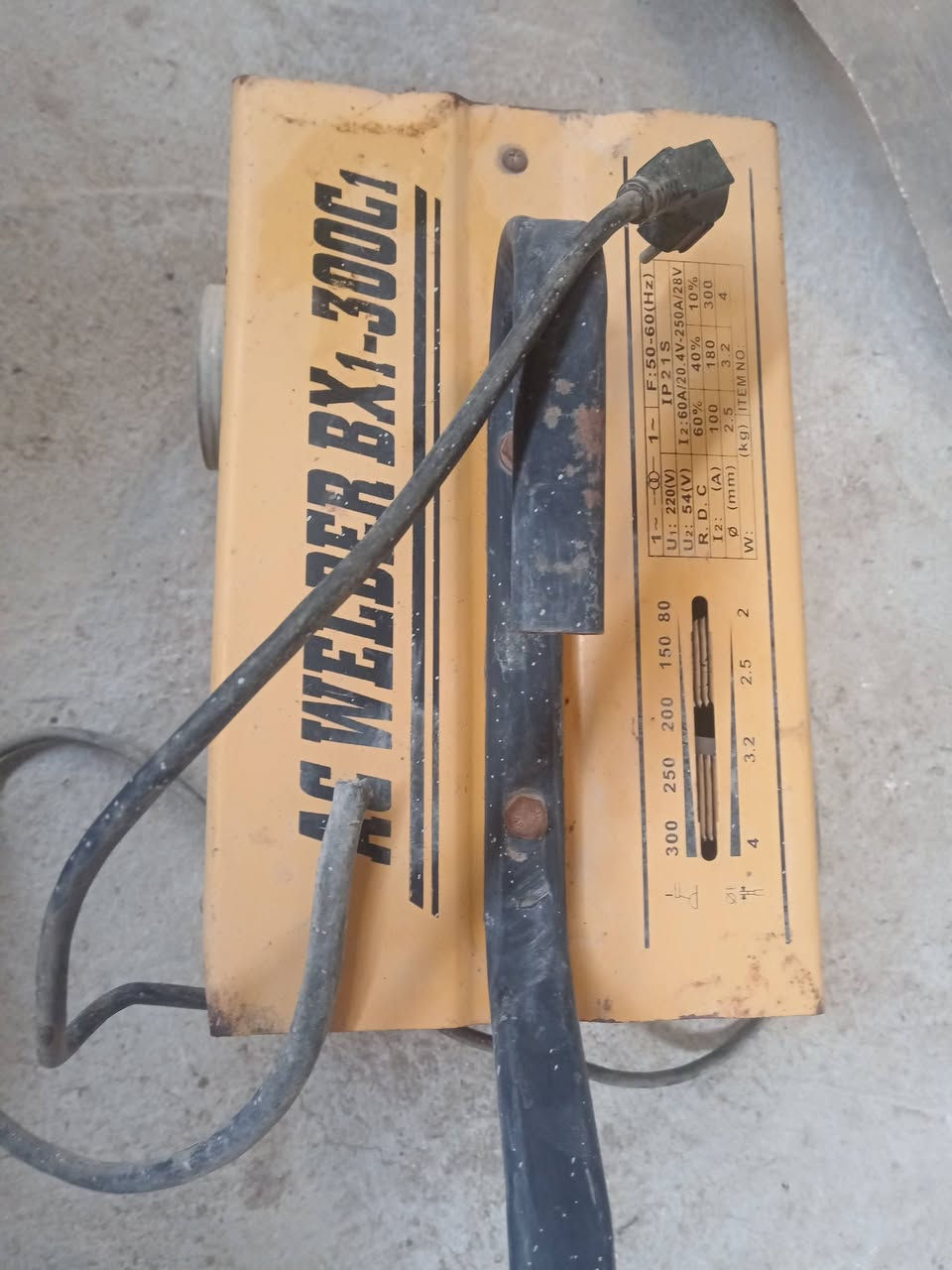 سلام عليكم  مكينة لحيم  للبيع  نضيفه وشغاله ع فحص  #ستخدام قليل 
السعر 120 #المكان  حلة """ بابل """ سيطرة لااثار


**إذا كنت صاحب هذا الإعلان وتريد حذفه لأي سبب، رجاءا أرسل رسالة إلى الدعم الفني**