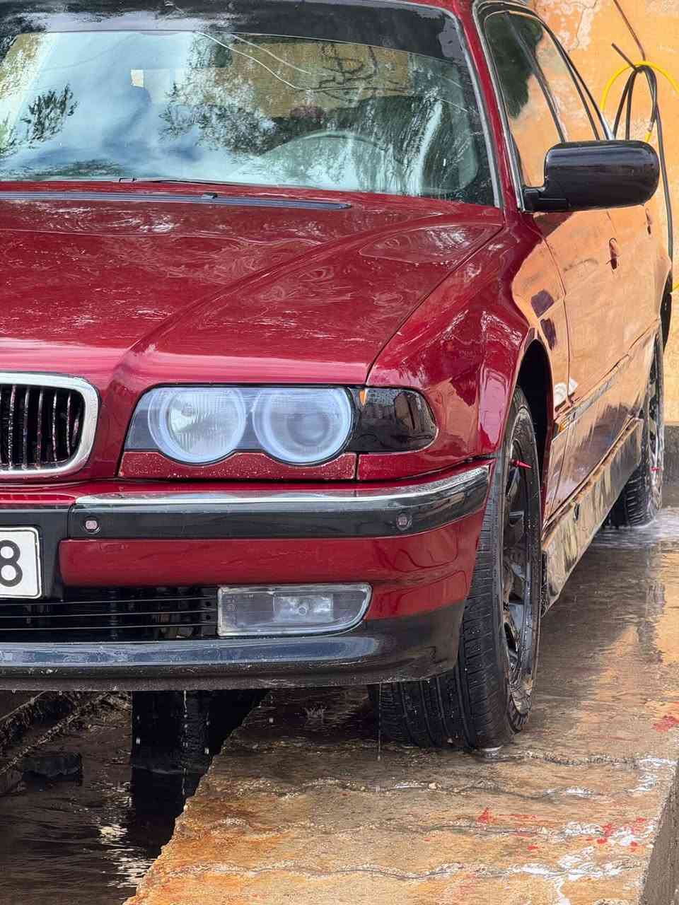 لبيع بيم 740 V8 موديل 2000
مكينه كير مكفولات السيارة جاهزه
من كلشي حداديه  جديده تخم تايرات 
السياره مفوله داخل جلداسود
السعر 80 وبيه مجال 
الرقم ***********
