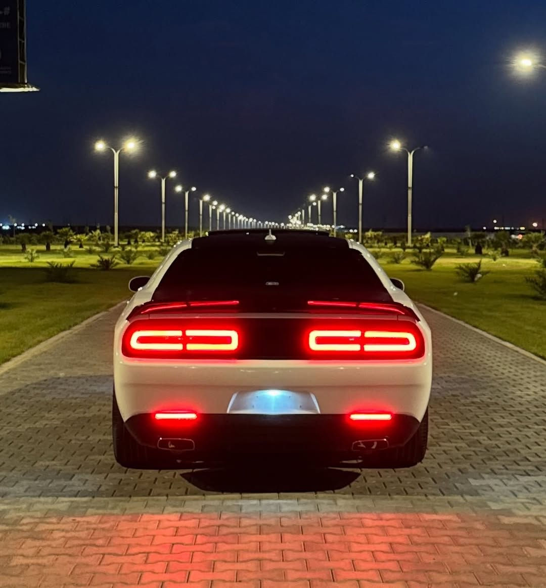 جالنجر sxt plus 
فول موصفات 
فتحه 
شاشه جبيره 
كامره 360
حساسات خلفيه 
تبريد+تدفئه بلكشنات 
تدفئه بلستيرن 
ويل نجمه 
ضايف نجوم روز 
حداده تخم تاير بلكارتون قبل سبوعين مسويهن 
كير مكينه كفاله
تقرير تعمل وتسير 
بيها جاملغات الاماميه فقط صبغ 
***********
