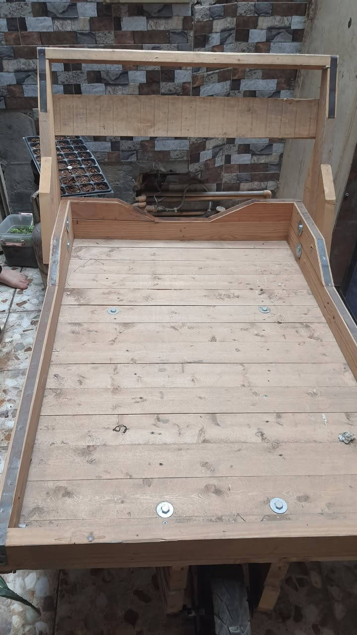 السلام عليكم 
عربانه خشب جديده فصلته جديد بس ما دخلت من الباب لان كبيره تنفع للشغل فصلتهه ١٥٠ الف 
ابيع ١٢٥ الف المكان ام نجم الشعله 
ما مستخدمه


**إذا كنت صاحب هذا الإعلان وتريد حذفه لأي سبب، رجاءا أرسل رسالة إلى الدعم الفني**