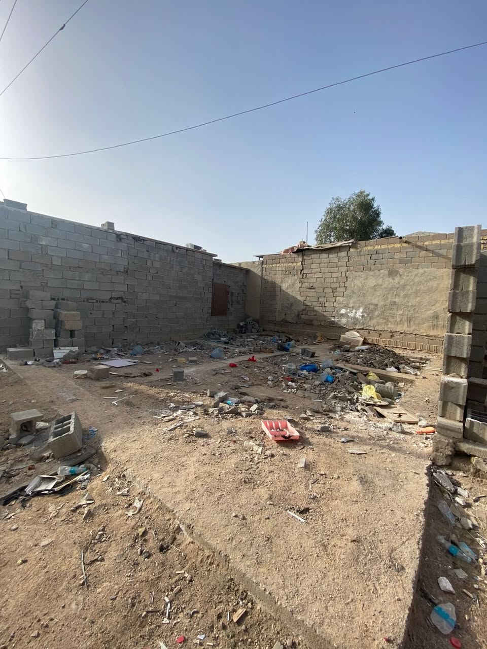 سلام عليكم بتلو للبيع مساحه 85 العنوان التنومه بضهر شارع ابو مهدي مهندس السعر ٣٥ بيهه مجال 
الاتصال ***********
