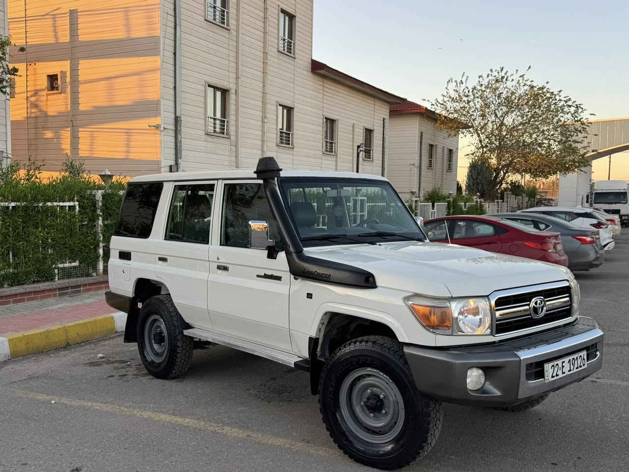 تویوتا میكزمین 
حوثیة
مودیل//2017 
كاز 6 سلندر
ماشیة 137 الف كم حقیقي
سیارة جدید  
رقم و سنوية و فحص و هزة جدید
***********
عنوان اربيل
