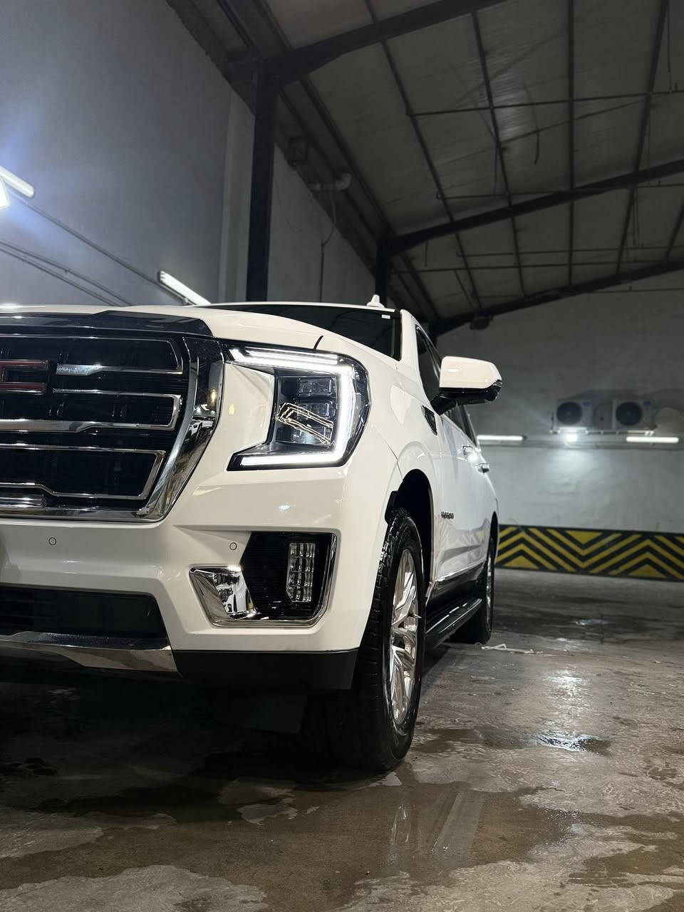 سلام وعليكم
جمسي يوكن 2022 خليجي واكاله المنصور SLT
 ماشيه 390 
🎲🎲
#موصفات
ثلاجه 
ردادر امامي جانبي
سماعات بيتز 🔊🔊
بجم طويل 🗿
ويلات كروم اصلي +تخم تاير شاد وكاله كونتريتل اصلي امريكي 
علامه ضوايه من النوادر تلمه جمسي علامه ضوايه ومرايات شفط ويشاره 
هورن ملكي اصلي 
كير جديد  مكينه بلاديه عله حالت الوكاله بعده 
هزه جديده 
السياره جاهزه للشغل شغل واطلع عله باب الله 
بيه مكتب اربيل بغداد 
السياره بيه فقط جمالغ خلفي اثر طك تاير بل هلال خلفي 
وبيه مكانين صغار بارد ولباقي كفاله 
   
 السعر 460$ وبيه مجال 

***********
