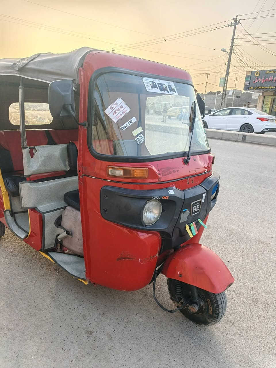 تكتك موديل 17نهايت 12 تكتك حلوه ونضيفه مكينه مال 20اوراق المصطفى
كامله سعر 3300وبيه مجال شراي 
يتصل ***********
مكان حي اور
