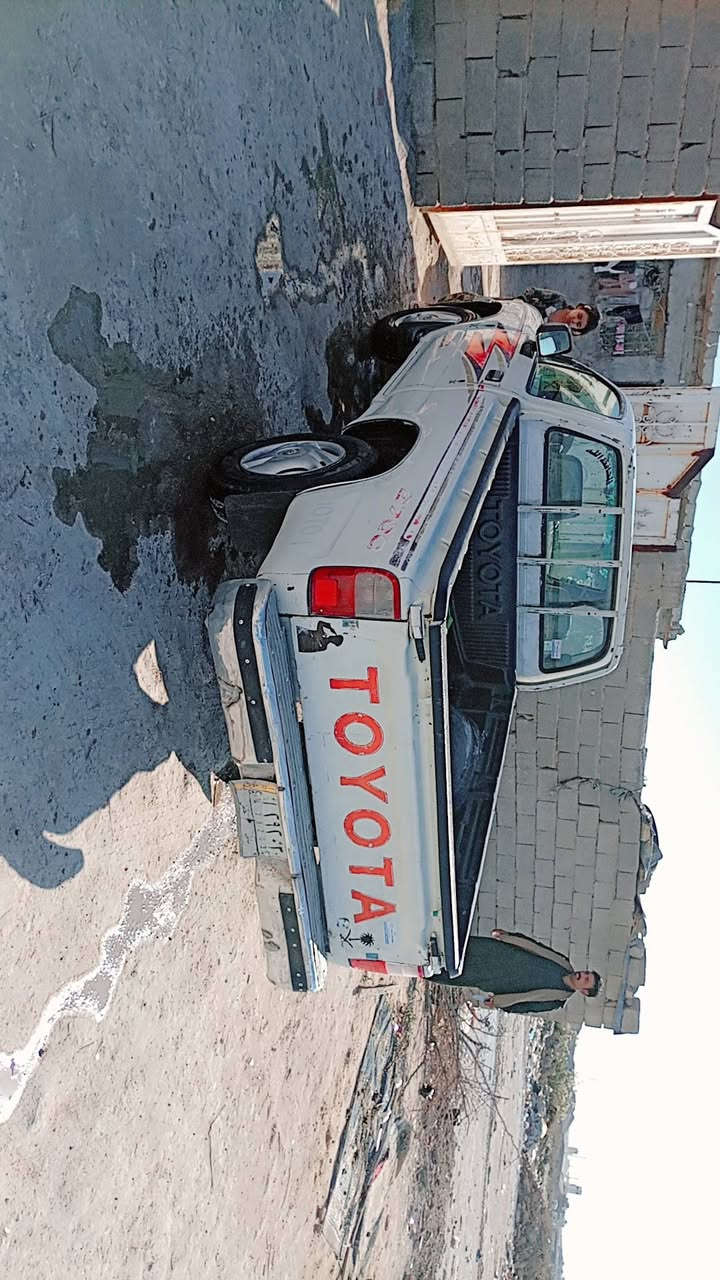 سلام عليكم
سياره للبيع تويوتا 
موديل 99 
سياره للبيع سياره نظيفه سياره جير اكسين محرك كفاله عامه 
الشاصي كفاله 
مكان السياره كوت 
سعر 70وب مجال 
السياره نفسها اللي بالصوره 
رقم الهاتف ***********
