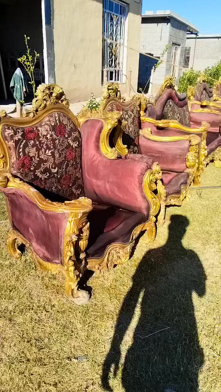 السلام عليكم تخم قنفات العدد 6 يكفن مضيف 8متر السعر 300الف رقم القاتف *********** ***********
