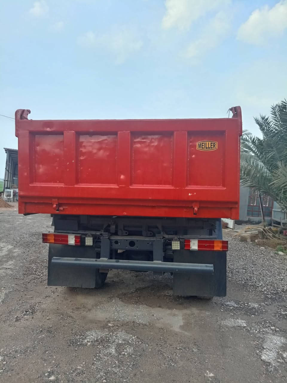 للبيع بدي بلادي مال تك  نضافه زيرو ***********
