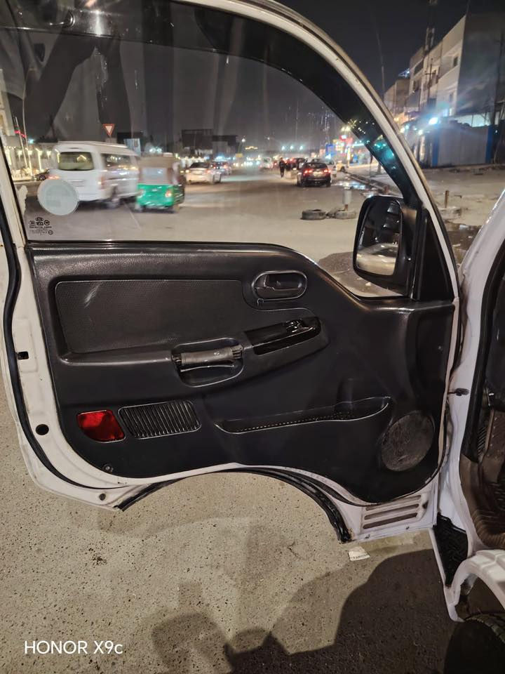 السلام عليكم
كيا براد 2011 
مسكر 3000 قبق. اسود 
برادها تجميد ينزل سالب 15 
سياره جديده منضومة تبريد جديده  بلكامل 
مكينه وبم ونوزل شادهن قبل شهرين حاويه 
بم ونوزل محور كرنفال ولبلادي الكهربائي هم موجود اطيكيهن ويه سياره 
شاشه كامره 
تخم تاير جديد 
تانكي مبدله جديد 
راديتر جديد 
صدر خلفي جديد 
3 سويجات بيها للبراد وللقماره  
سيارة مكفوله من ضربه 
ارقام انكليزي بغداد
رقم شاصي  واضح 
سنويه بسمي 
السعر 123 وبيها مجال بسيط 
***********
